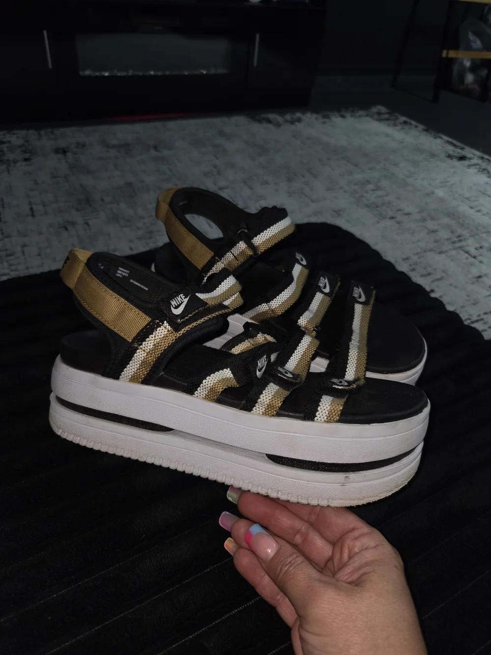 Nike chunky platform